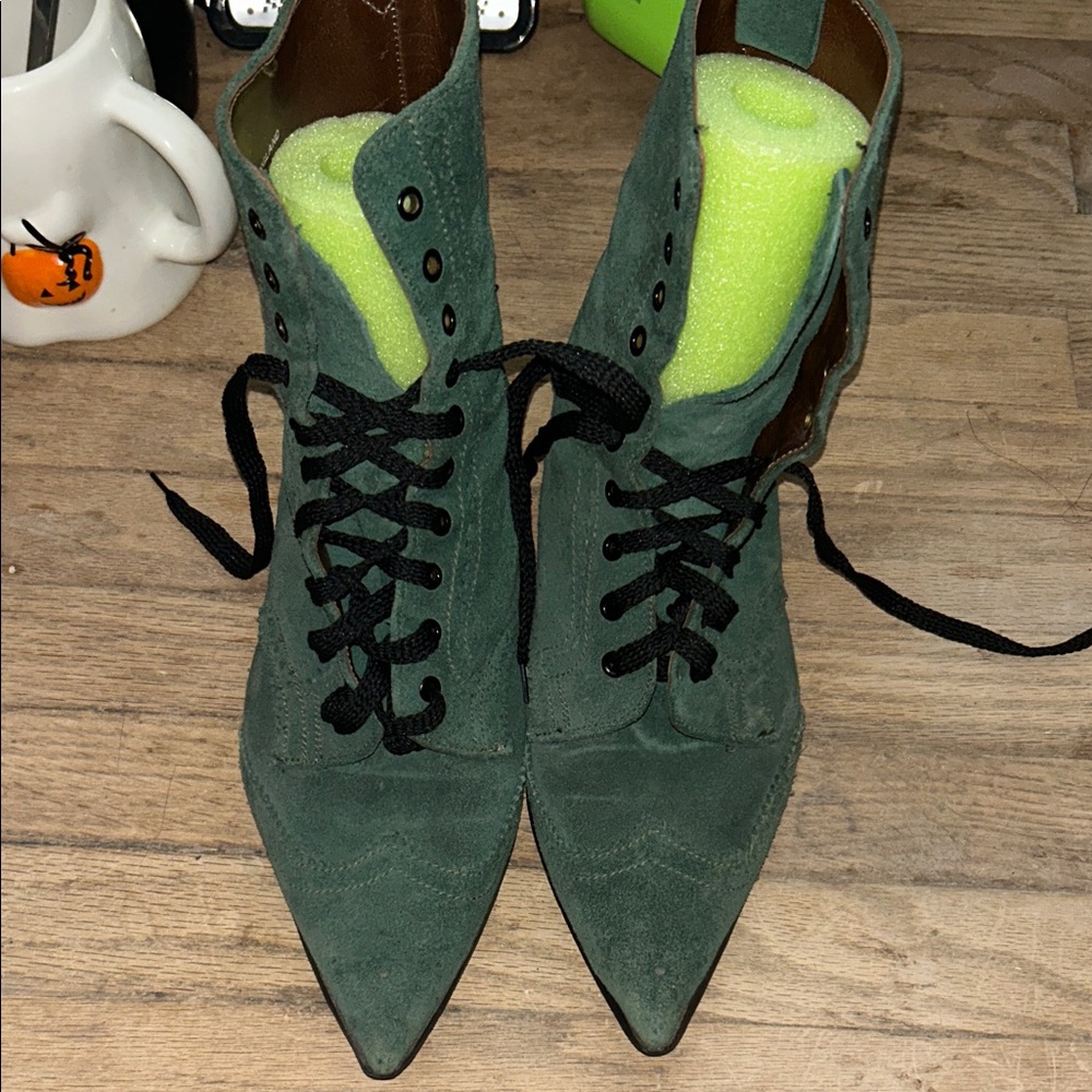 Fluevog George Cox green suede derby 8 UK
